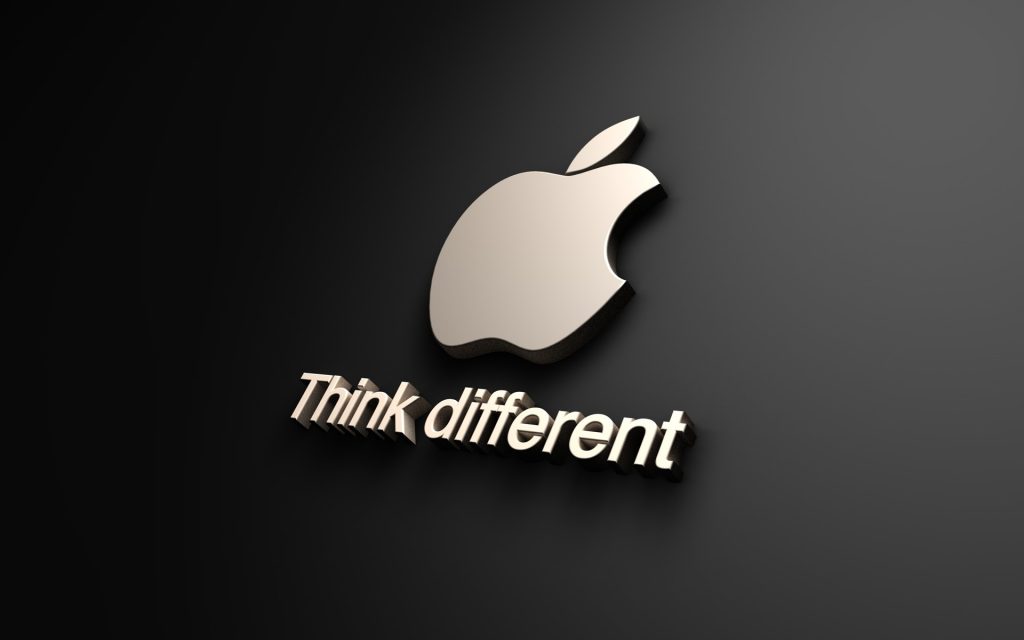 Niedziela narracjonistów: Think different – Paweł Tkaczyk